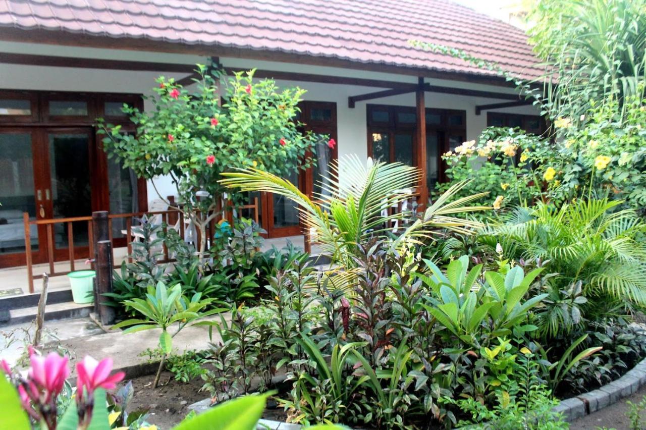 Gili Smile Bungalow Gili Trawangan Bagian luar foto