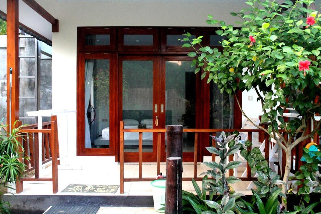 Gili Smile Bungalow Gili Trawangan Bagian luar foto