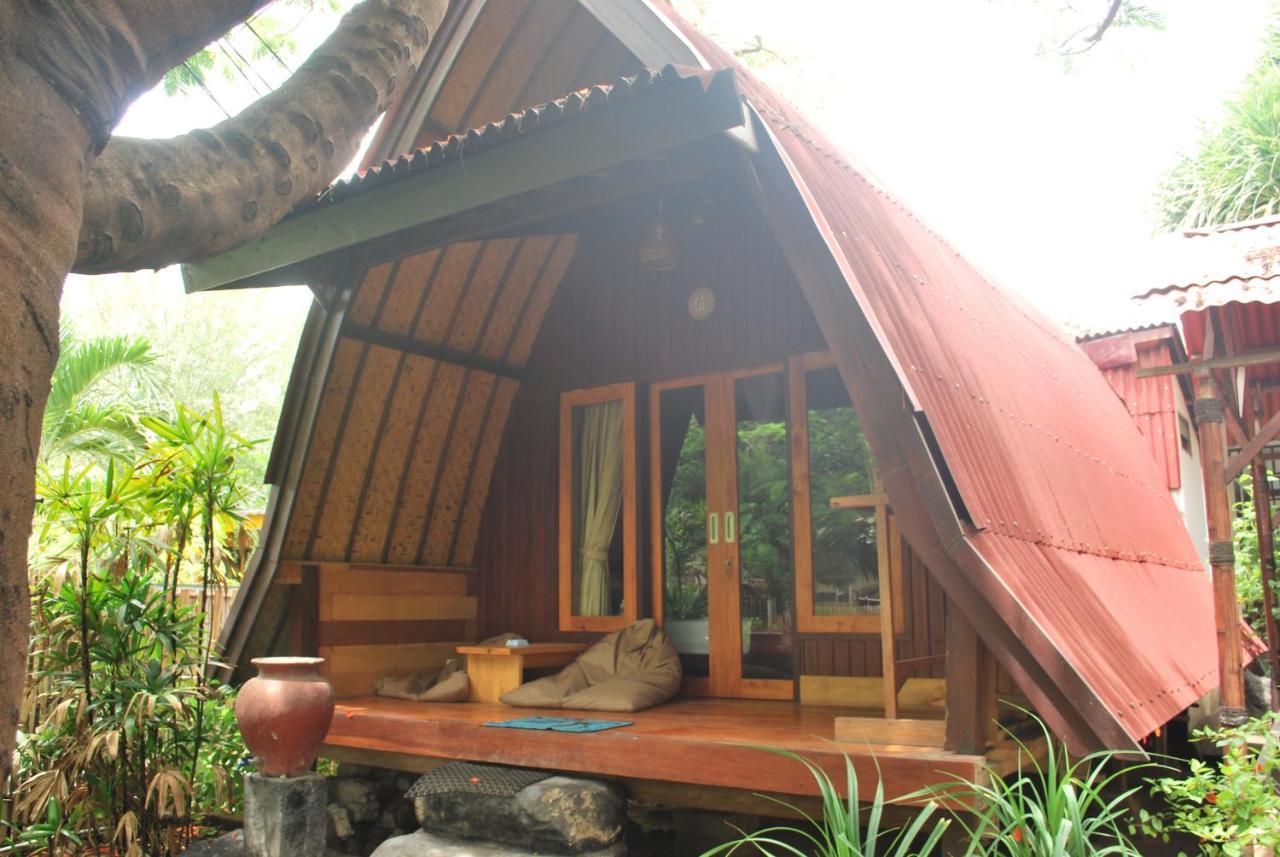 Gili Smile Bungalow Gili Trawangan Bagian luar foto