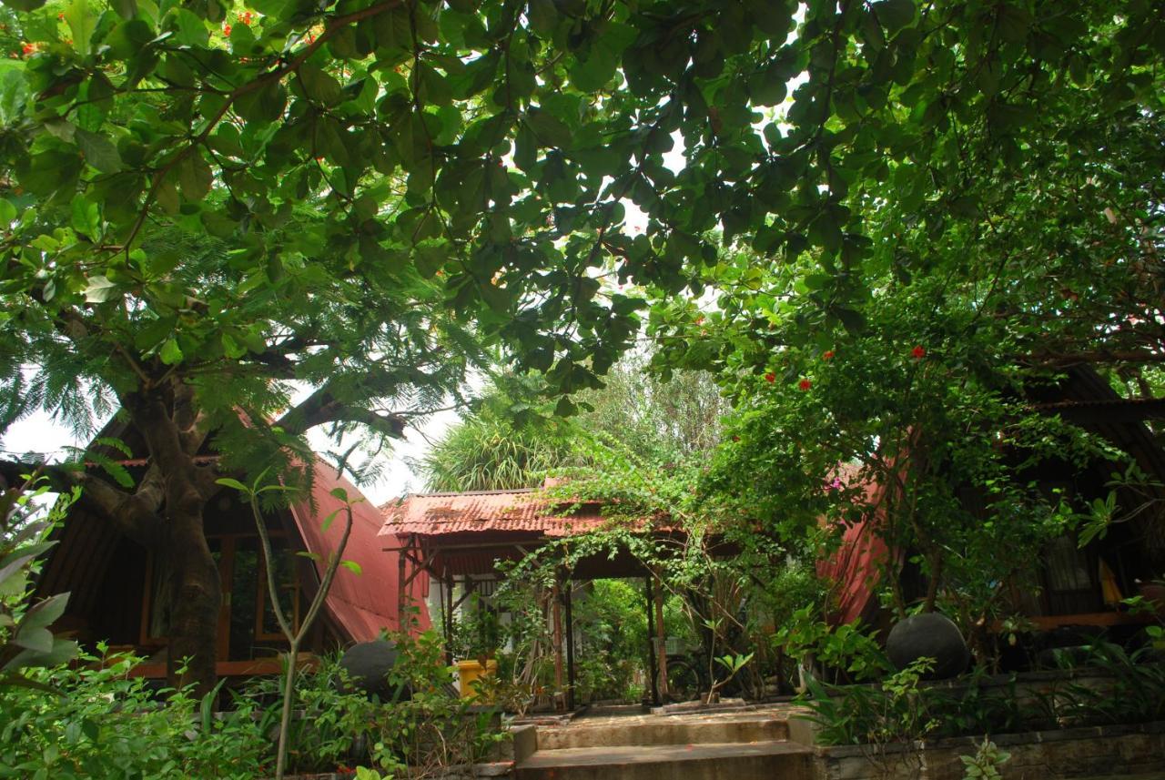 Gili Smile Bungalow Gili Trawangan Bagian luar foto