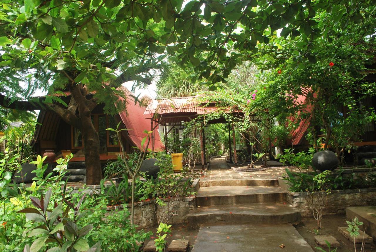 Gili Smile Bungalow Gili Trawangan Bagian luar foto