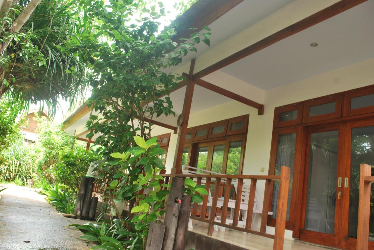 Gili Smile Bungalow Gili Trawangan Bagian luar foto