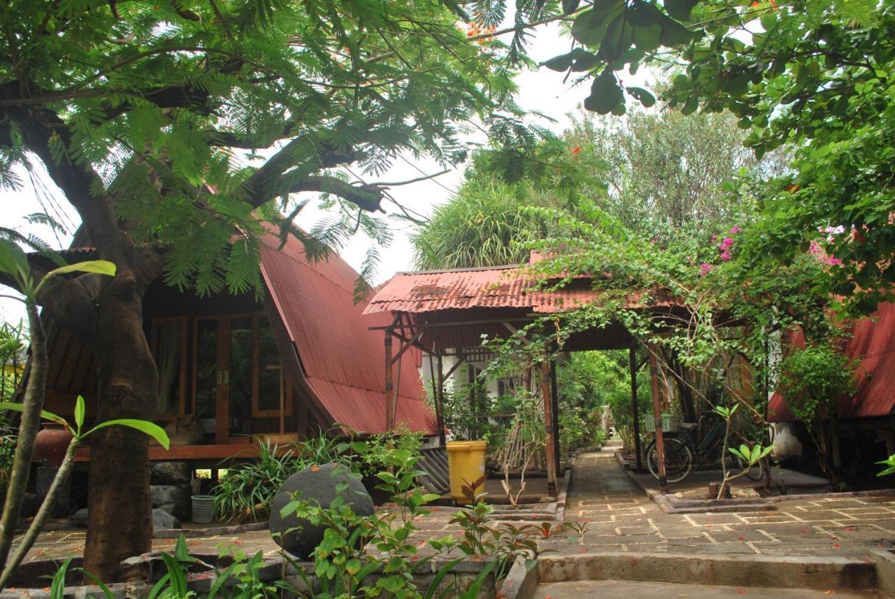 Gili Smile Bungalow Gili Trawangan Bagian luar foto